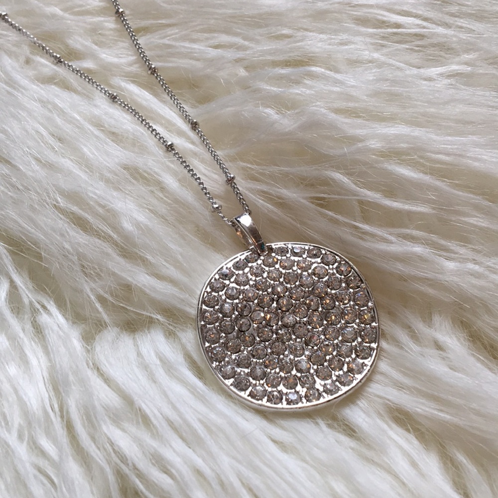 🎉SALE🎉 Sparkly White Crystal Cluster Necklace